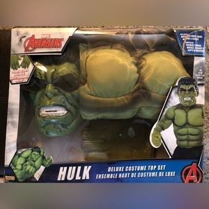 HULK Avengers Deluxe Costume Top Set, Size 4-6yrs old.